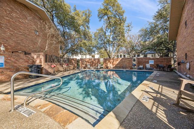 Building Photo - 10019 Regal Park Ln