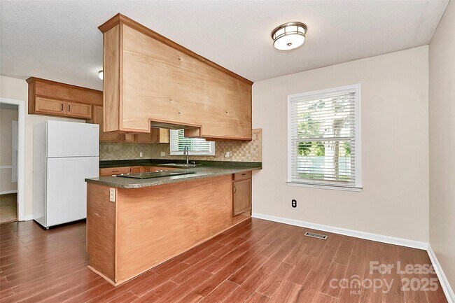 Building Photo - 5629 Kuykendall Rd