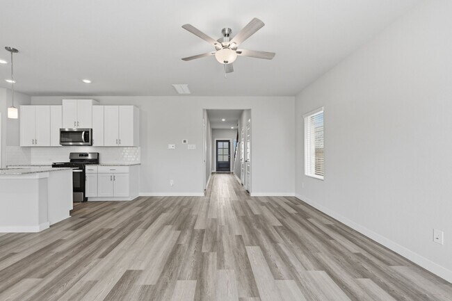Building Photo - 17430 Rosette Grass Dr