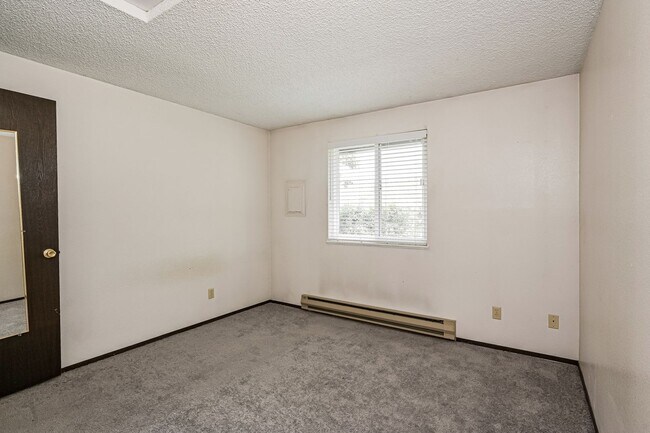 Building Photo - 12632 NW Barnes Rd
