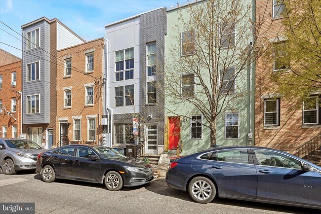 Building Photo - 1821 Carpenter St