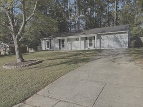 Building Photo - 1408 Suterland Rd