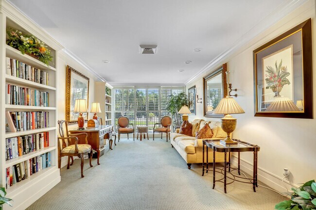 Building Photo - 3800 Washington Rd