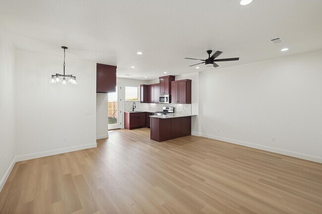 Building Photo - 19101 Sierra Madre Dr