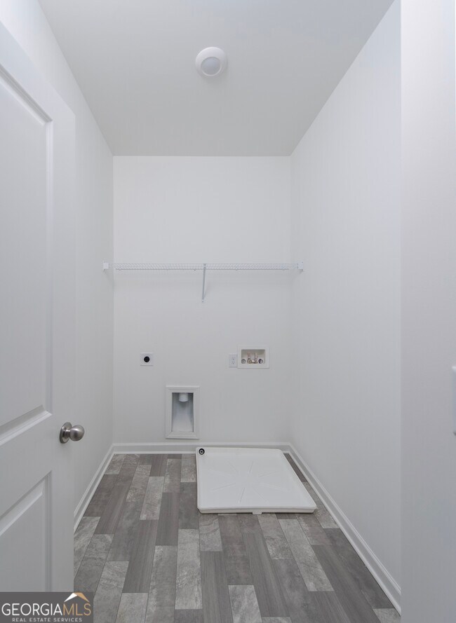 Building Photo - 5420 Maple Grv Ln