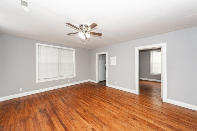 Building Photo - 3 Bedroom, 1 Bathroom Home in Dorchester Terrace - North Charleston