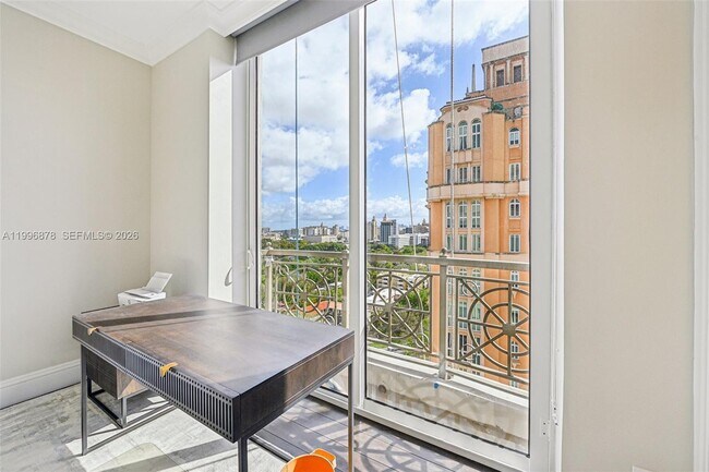 Building Photo - 626 Coral Wy