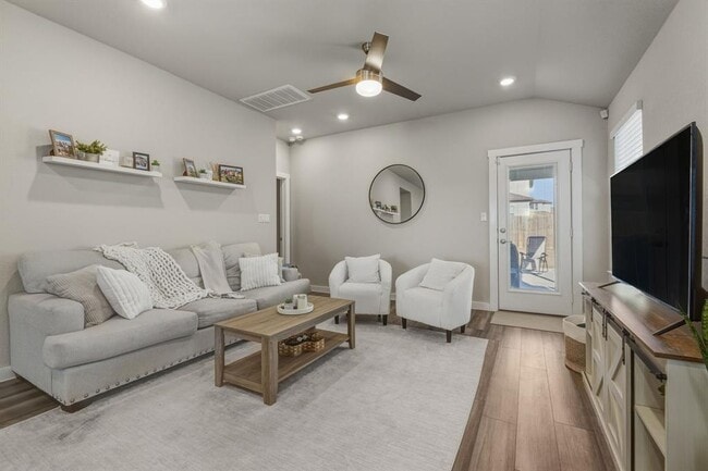 Building Photo - 1129 Tipton St