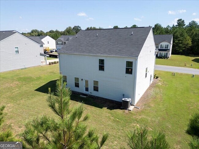 Building Photo - 174 Goodall Woods Dr