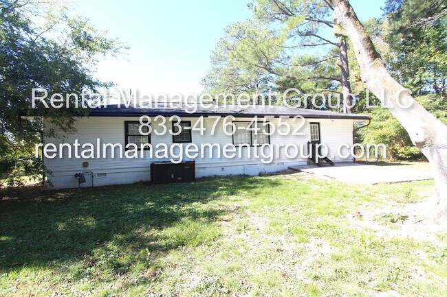 Building Photo - Awesome Remodel on this 3 Bedroom 2 Bath Home!  Better Hurry To See This One!!