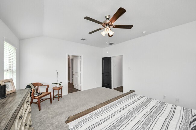 Building Photo - 22939 San Giorgio Ct