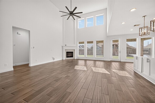 Building Photo - 25109 Pinebrook Grove Ln