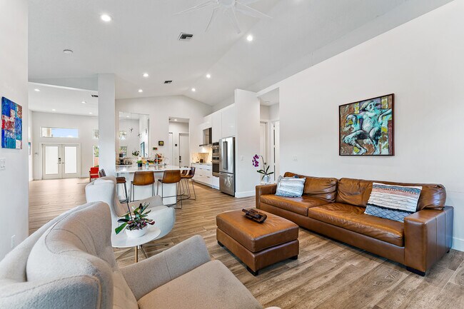 Building Photo - 14151 Little Cypress Cir