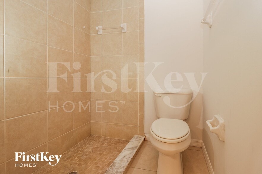 Building Photo - 362 Overbrook St