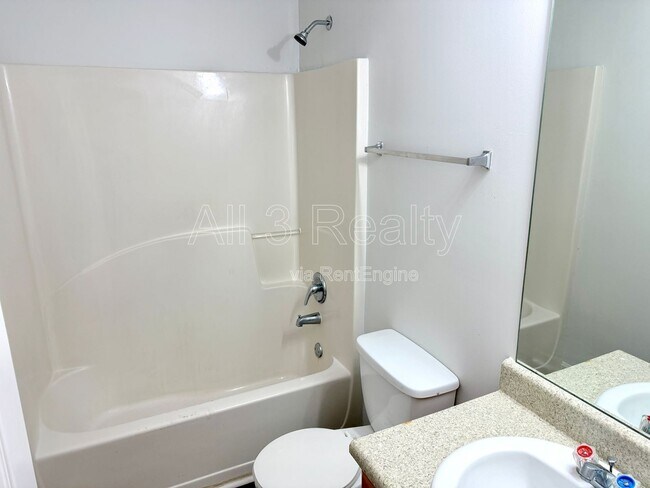 Building Photo - 231 Baywood Crossing