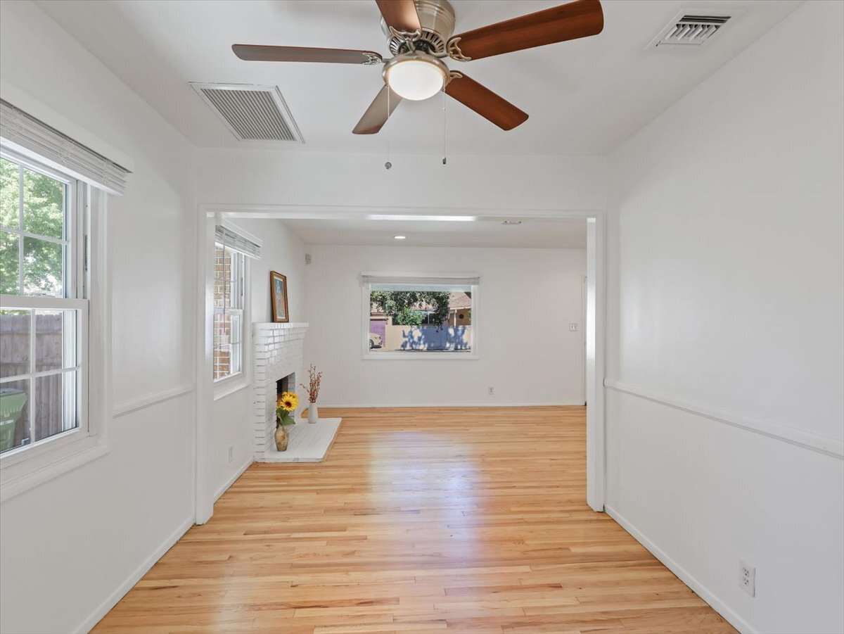 Building Photo - 15460 Sylvan St