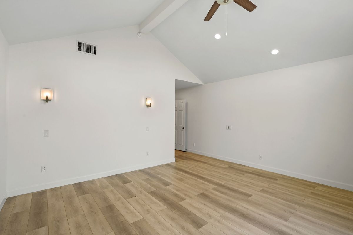 Building Photo - 2910 Santa Carlotta St