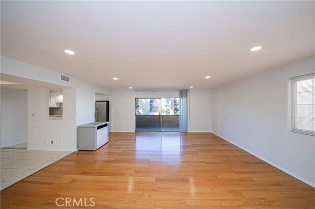 Building Photo - 818 S Lucerne Blvd