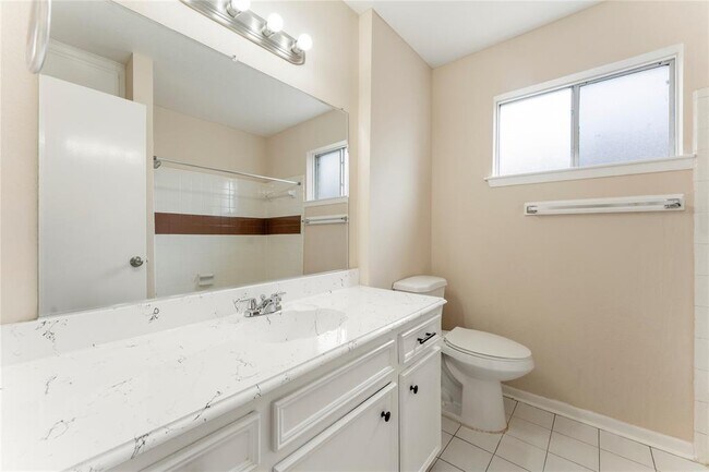 Building Photo - 1322 Dorsetshire Dr