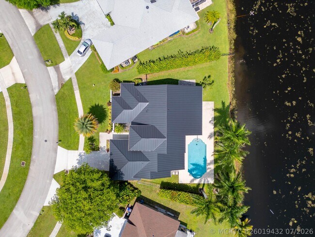 Building Photo - 2281 Seaford Dr