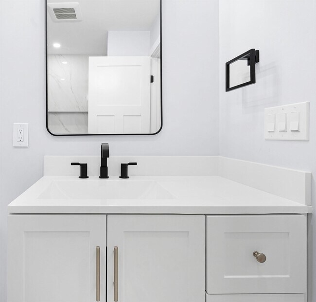 Building Photo - 69 Readville St