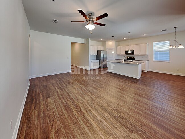Building Photo - 2213 Saffron Walden Dr