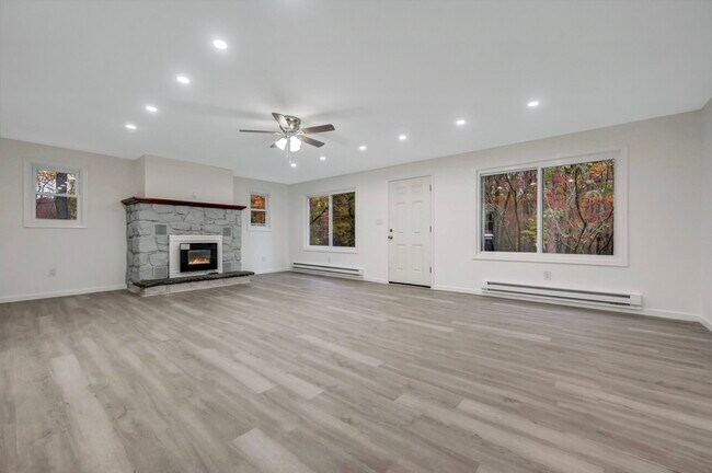 Building Photo - 752 Toll Rd