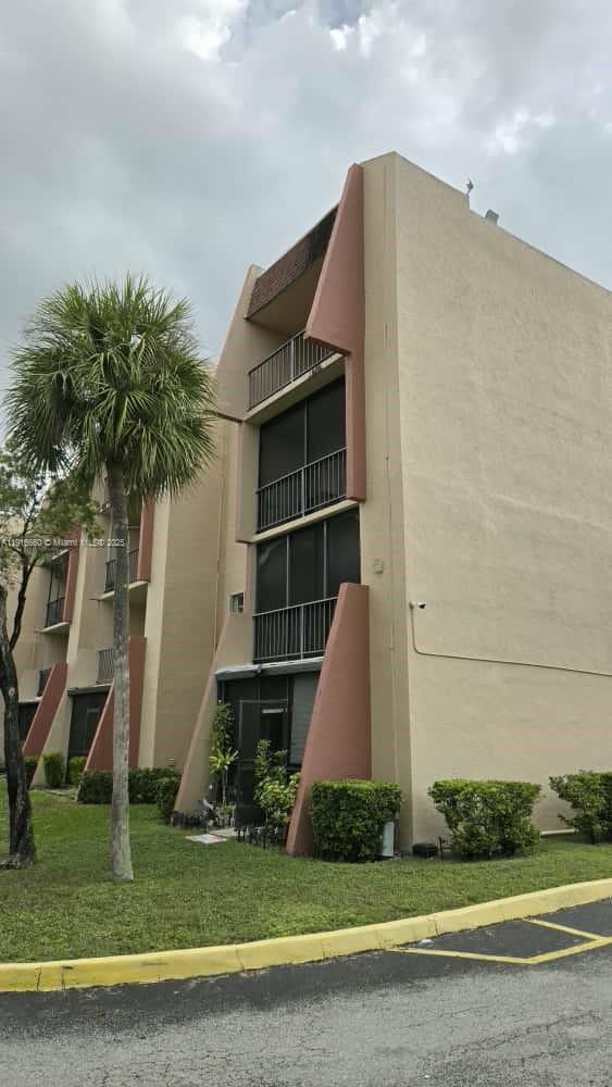 Building Photo - 13707 Kendale Lakes Cir