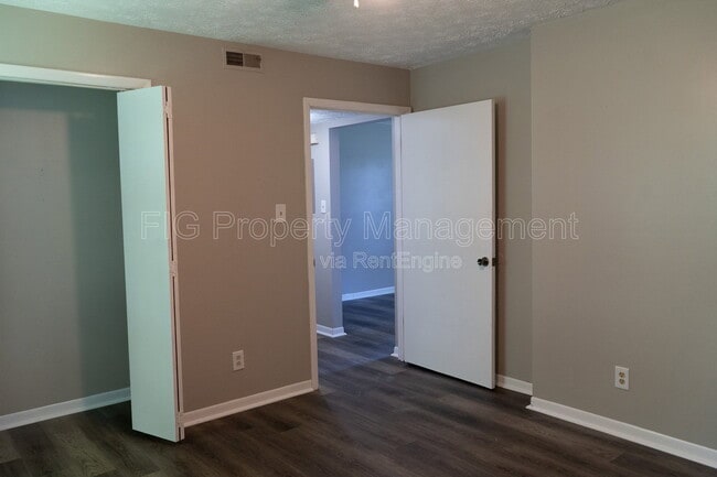 Building Photo - 129 Hillcrest Dr