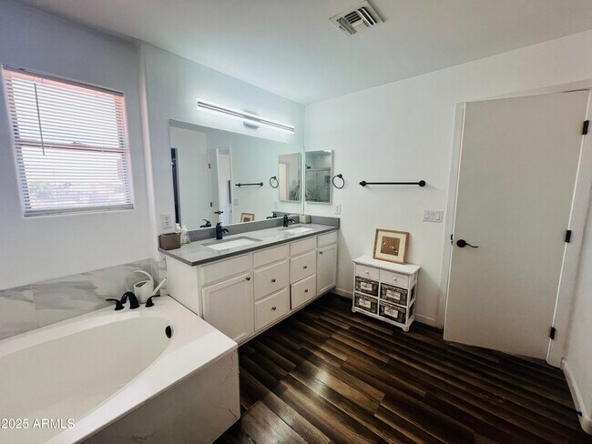 Building Photo - 2310 W Spencer Run