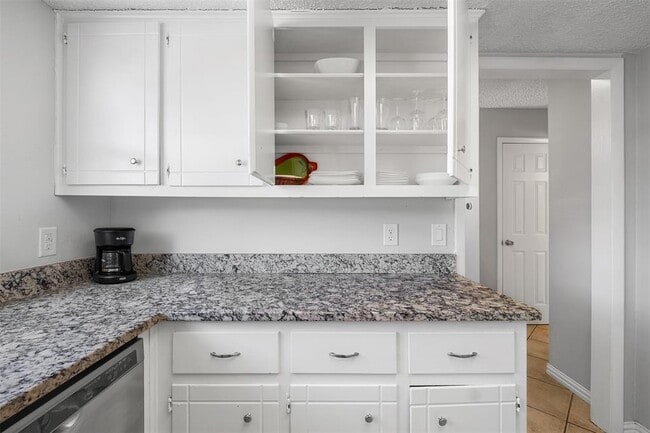 Building Photo - 3208 Twinberry Cove