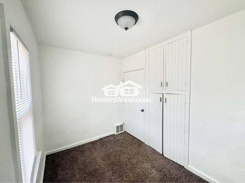 Building Photo - 1534 63rd St