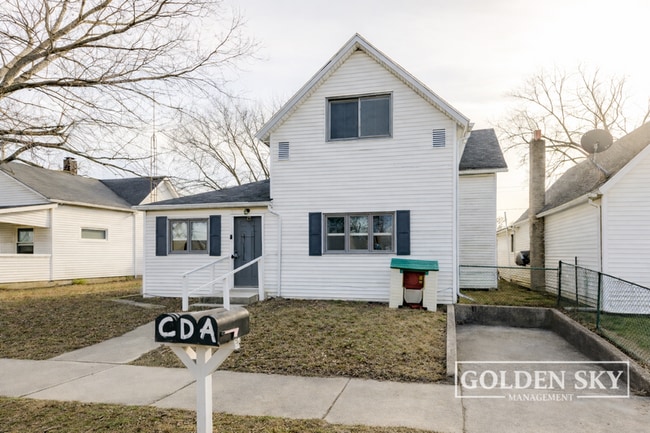 Building Photo - 1507 W 9th St