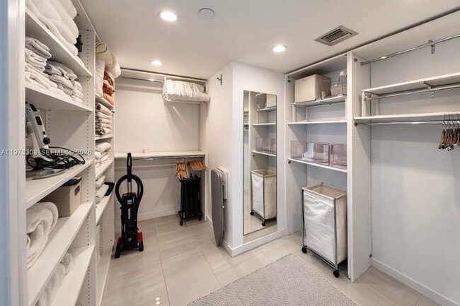 Building Photo - 3411 Indian Creek Dr