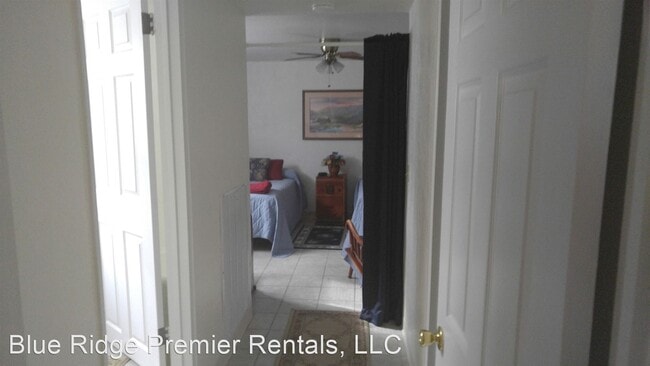 Building Photo - 2 br, 1 bath House - 55 Bryson Avenue #2