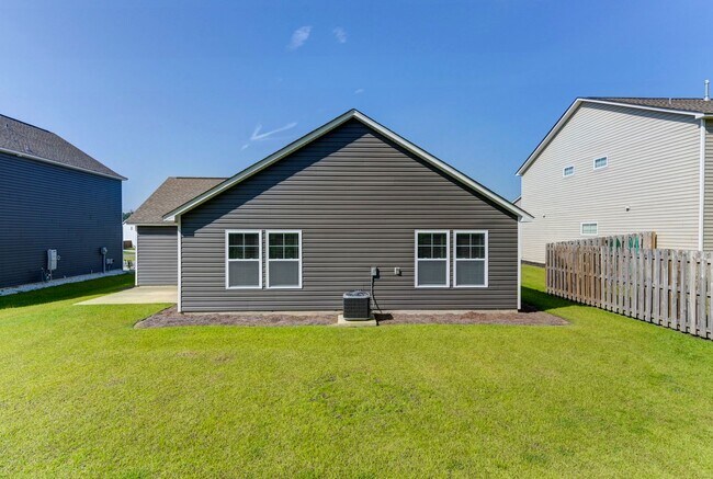 Building Photo - Beautiful Home for Rent in Elgin's Walnut ...