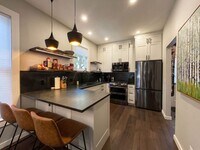 Building Photo - Furnished! In town! Walk to everything! Recently updated!