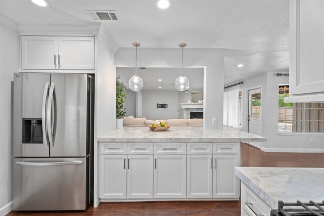 Building Photo - 602 Aldersgate Ct