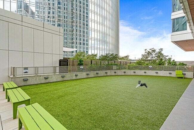 Building Photo - 110 New Sudbury St