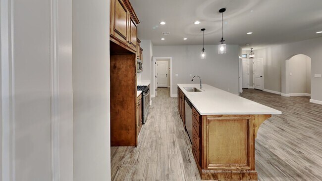 Building Photo - Beautiful 4 Bedroom 2 Bathroom Corner Lot ...