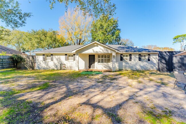 Building Photo - 11407 Iberia Dr