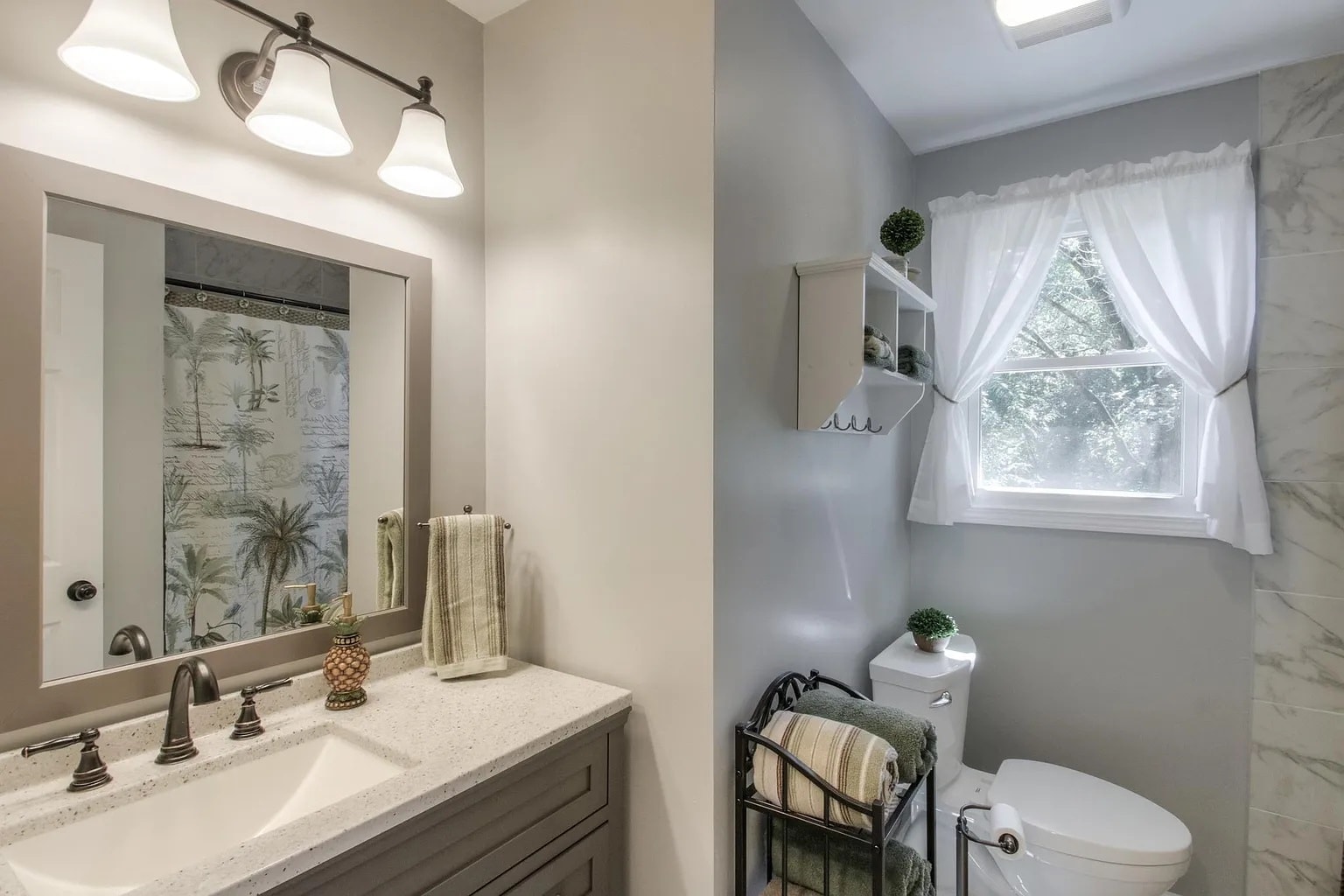 Building Photo - 444 Foothill Dr