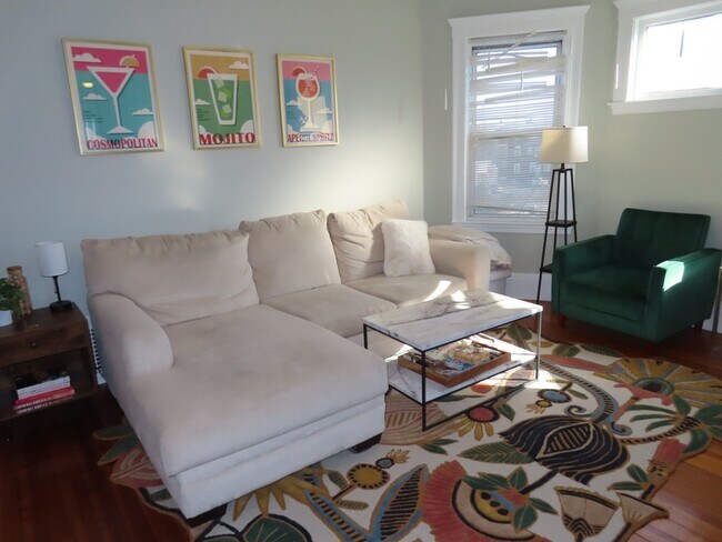 Building Photo - 247 Boston St