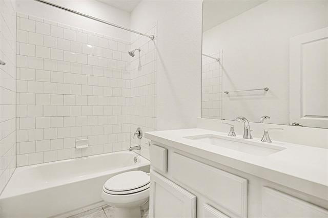 Building Photo - 13024 Sapphire Lake Ln