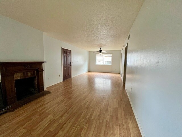 Building Photo - 280 S Hill Ave
