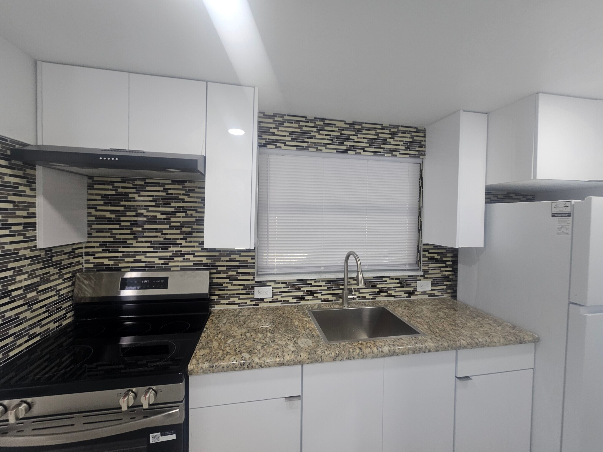 kitchen - 1915 NW 82nd St
