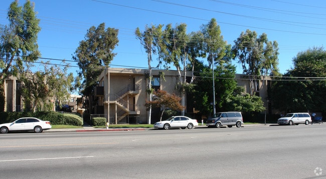 Building Photo - Peerless Apartments
