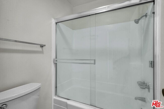 Building Photo - 7777 W 91st St