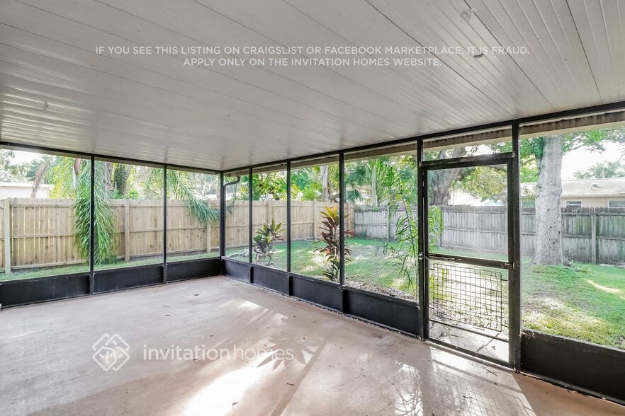 Building Photo - 2136 Mary Sue St