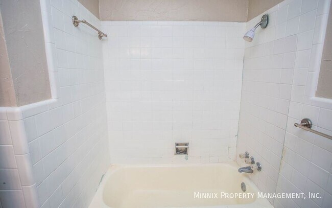 Building Photo - 3403 Bangor Dr